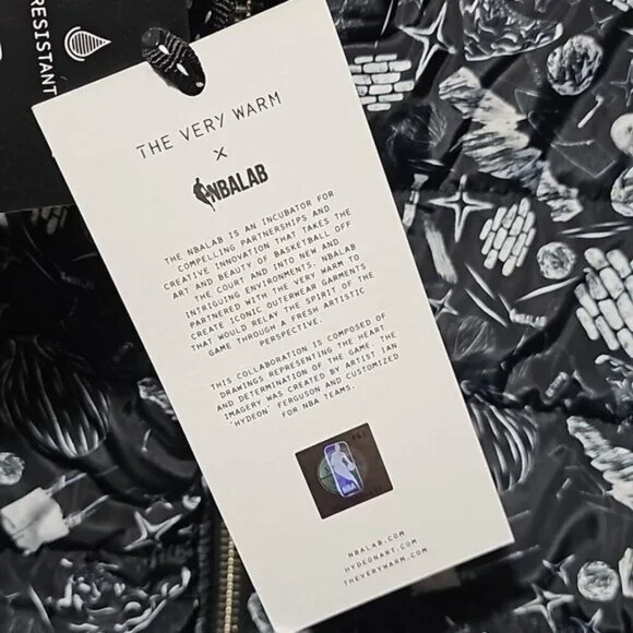 Portland Trailblazers The Very Warm x NBALab Reversible Jacket Size Medium New - Picture 11 of 12